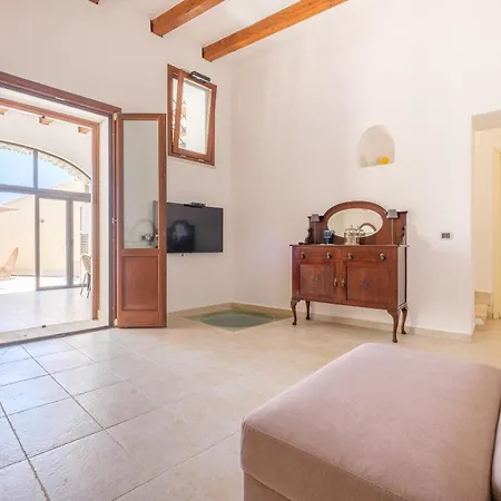 Chiara Villa