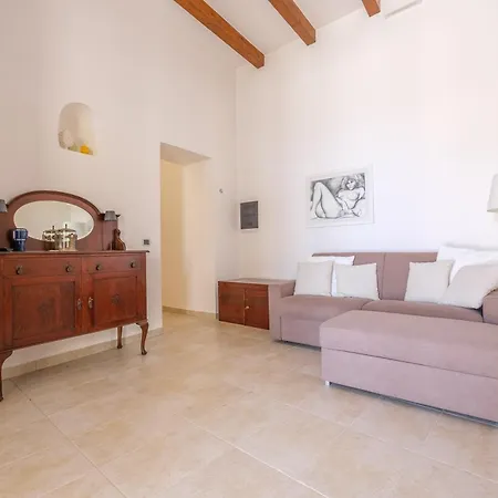 Chiara Villa